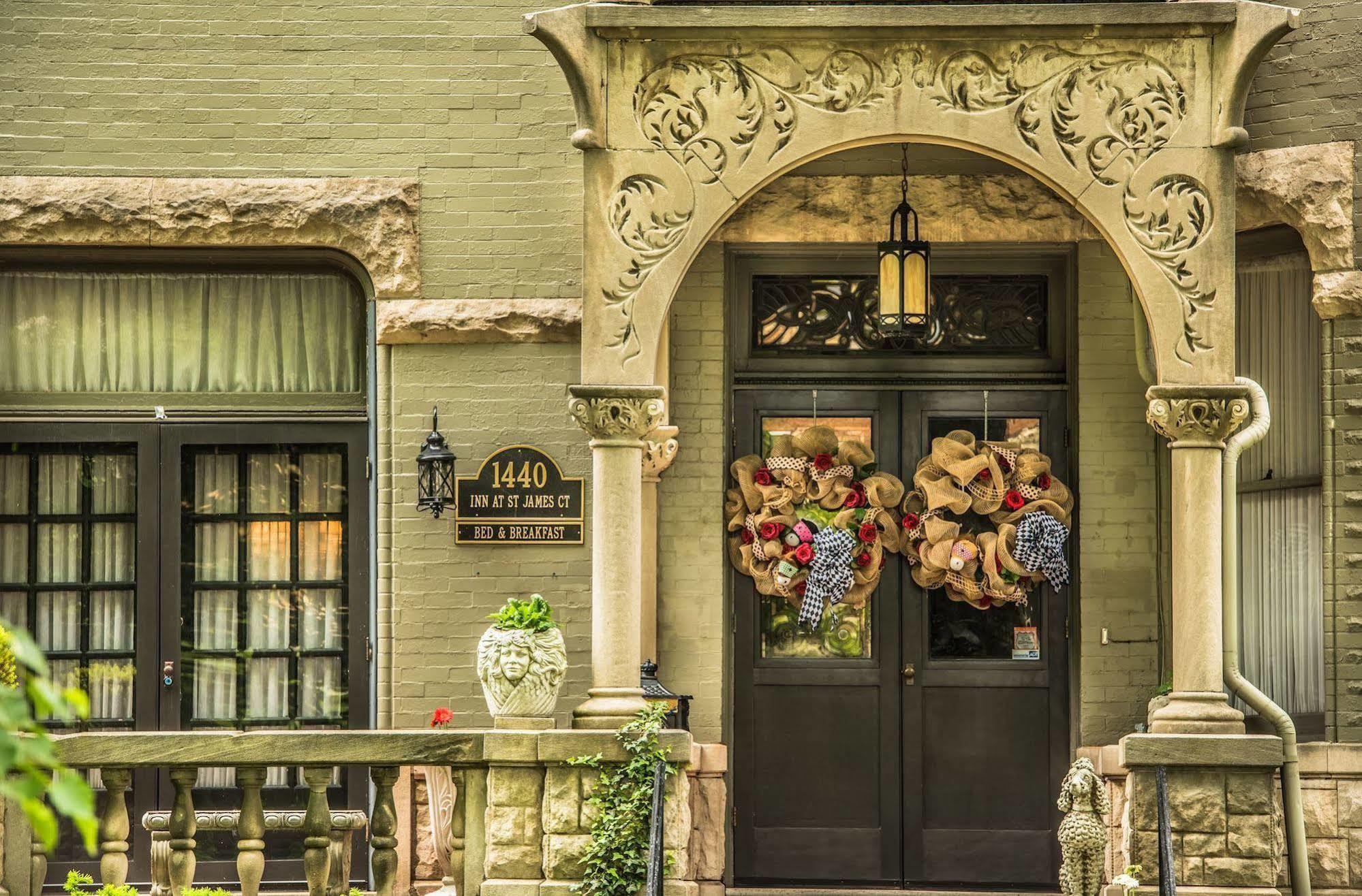 Inn At St James Court Louisville Exterior photo